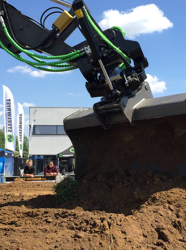 Tiltrotator rupskranen en bandenkranen - Steelwrist